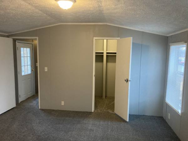 Make the Move to Longacre Estates – 2 Bedroom 2 Bathroom