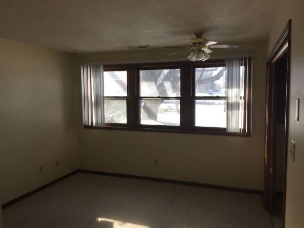 Cozy studio apartment close to campus! PETS WELCOME!!!