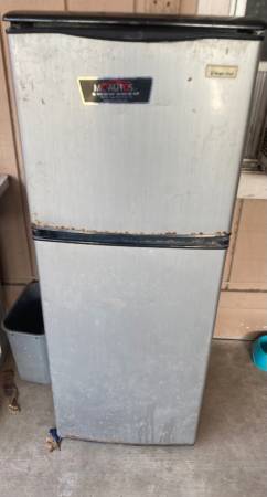 4.5 cu ft refrigerator with top freezer