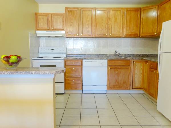 2 Bedroom Apartment $1254 Heat and Hot Water New London, CT