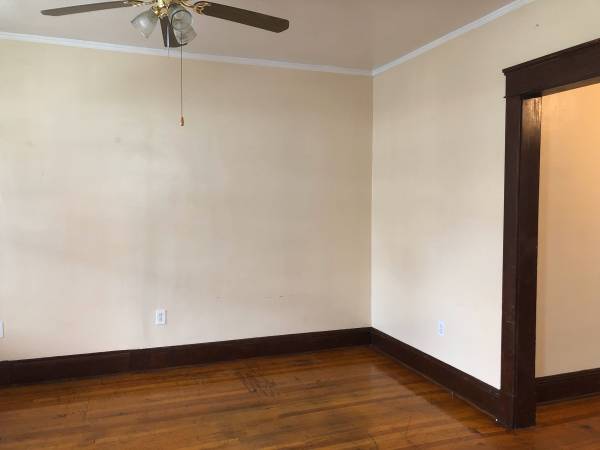 4-BR, 1st Floor Hardwood Floor Apt w/ New Kitchen, 2 Bathrooms, 6/1