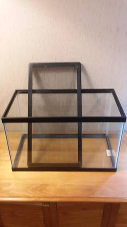 Small Cages with Screen Lids