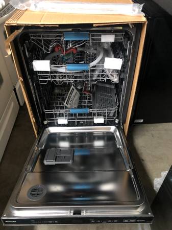 KITCHEN AID DISHWASHER FOR SALE !!!