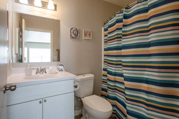 Relax in your new 1020 sq ft 2 bed / 2 bath!