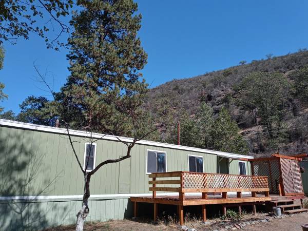 12.4 Acres with Mobile in Yreka CA $155999