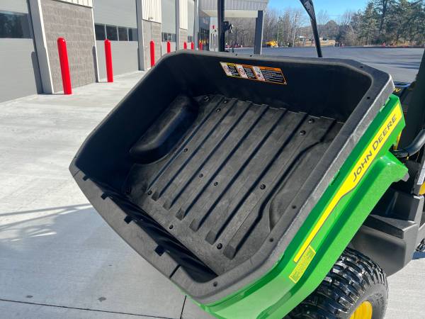 2022 John Deere Gator XUV 560