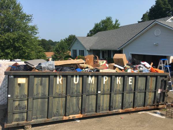 ****HELPING HAND PROPERTY CLEAN OUT ,GARAGE ,JUNK REMOVAL *** ****