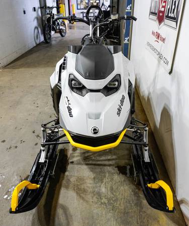 2023 Ski-Doo Summit SP 850 146 ES REDUCED