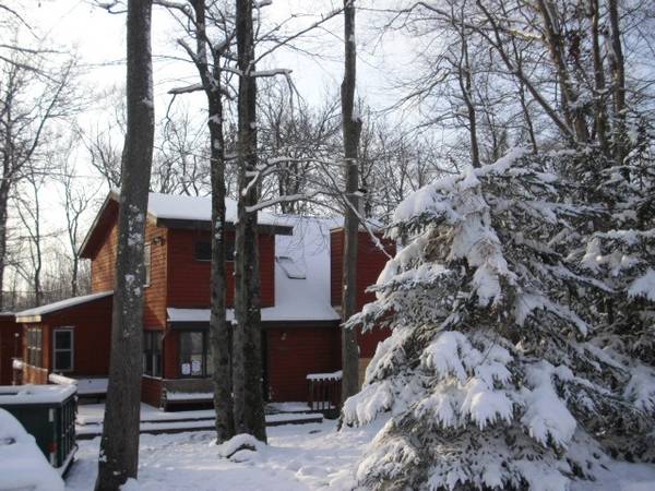 Beautiful vaca home in the Poconos near casino 500 EXCELLENT REVIEWS