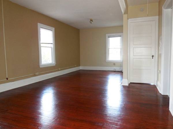 MARCH: Delaware Ave – 1 Bedroom Apt, Includes all Utilities!