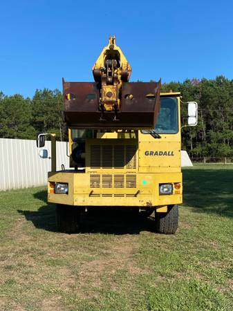 Gradall G3WD Cummins engine