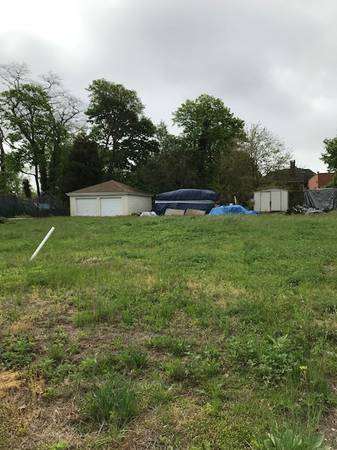 VACANT LAND IN BAYSWATER! EXCELLENT LOCATION!