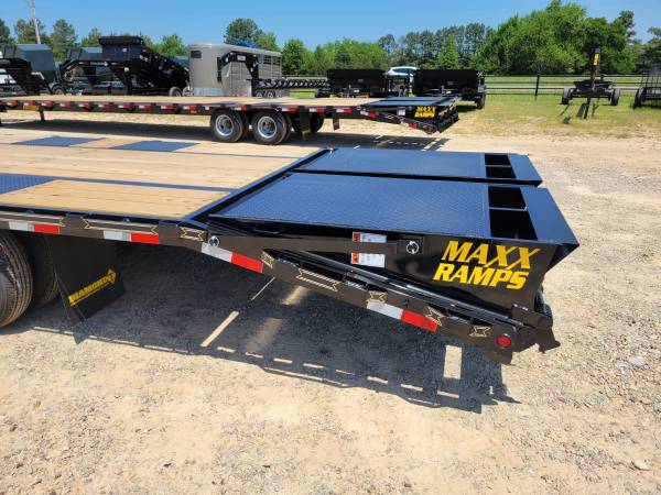 2022 Diamond T 102″x40′ Gooseneck Dual Tandem Flatdeck 10240DTF240