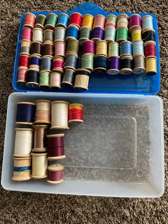 Vintage Thread spools& Sock Menders Boyer Needle Container