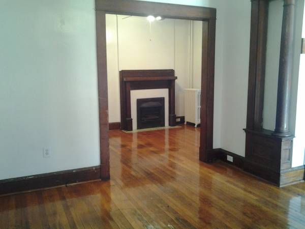 4-BR, 1st Floor Hardwood Floor Apt w/ New Kitchen, 2 Bathrooms, 6/1