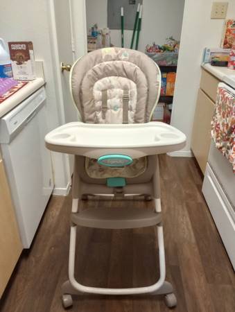 Ingenuity Trio 3 in 1 Deluxe High Chair Ingenuity