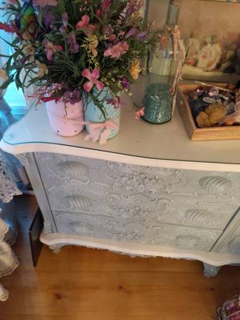 LG SHABBY CHIC BUFFET, DRESSER,CABINET OBO