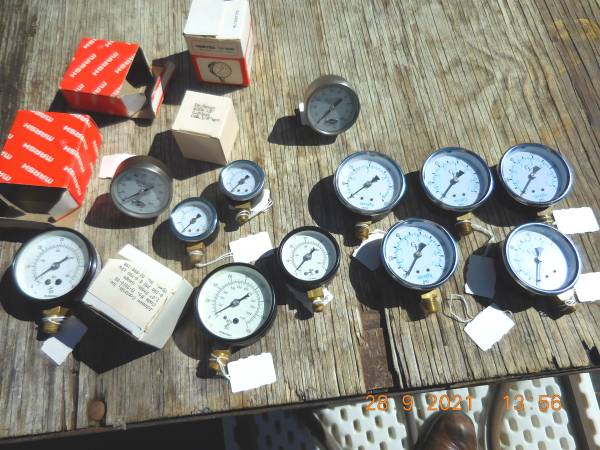 Pressure Gauges New Lot of 14