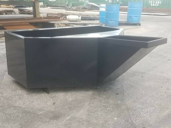 NEW SKID STEER CONCRETE BUCKET / HOPPER / SKIDSTEER CEMENT BUCKET NEW