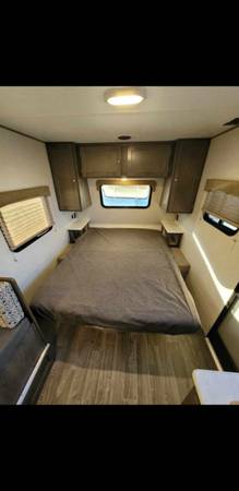 1 bedroom camper