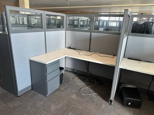 Haworth Uni-group Too Workstations w/ Glass Tops For SALE!