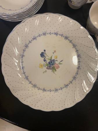 30 piece porcelain tableware