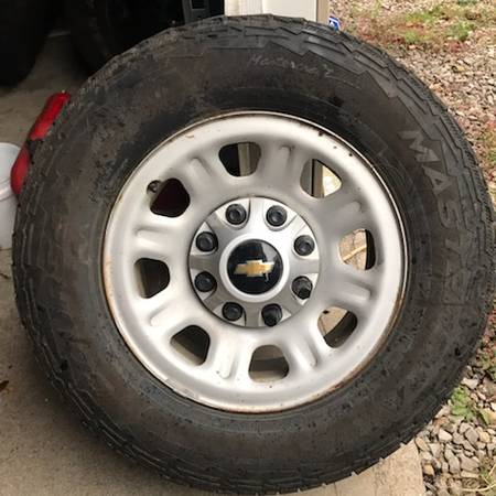 Chevy and GMC 2500/3500 wheels/tires