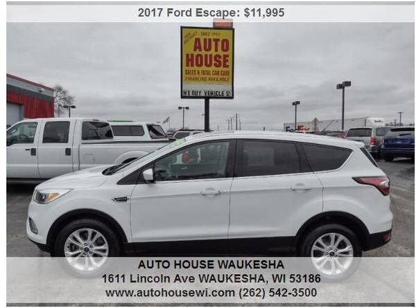 2017 Ford Escape SE AWD rear camera loaded sharp!