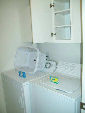 Gas Appliances, Walk in Closets, Washer and Dryer in Unit, Fireplace