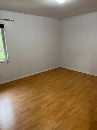 2br Very Clean, Quiet place Quality built, free heat