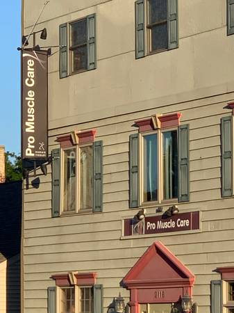 Conspicuous professional commercial building. Downtown Peru.