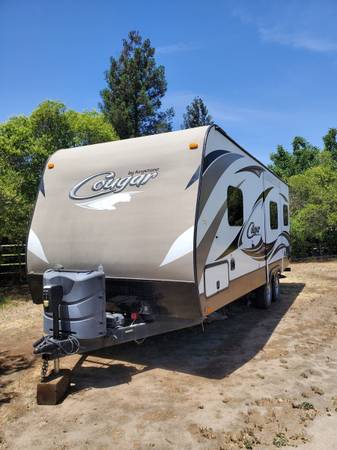 Travel Trailer, 2015 Keystone Cougar 24RKSWE 1/2 ton series