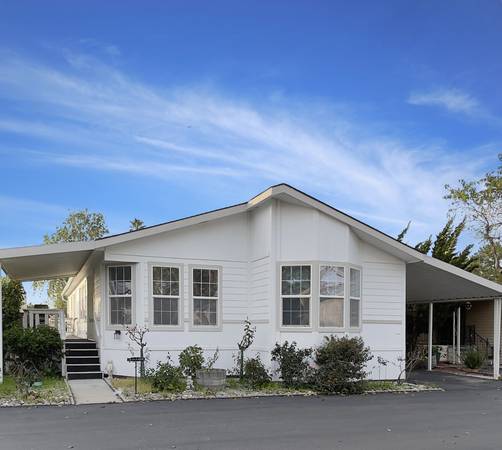 Just Listed! 3 Bedroom 2 Bath in Desirable Del Cielo Mobile Estates!