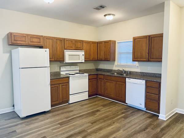 1 Bed, 1 Bath Apartments for Rent!