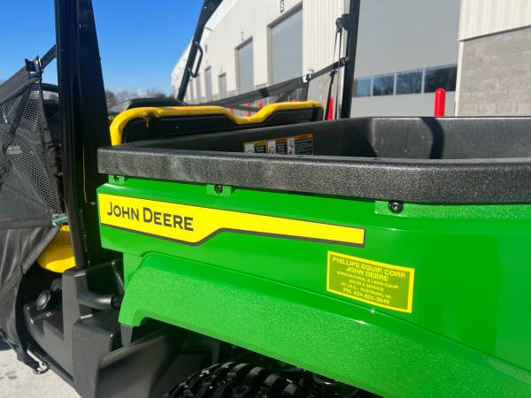 2022 John Deere Gator XUV 560