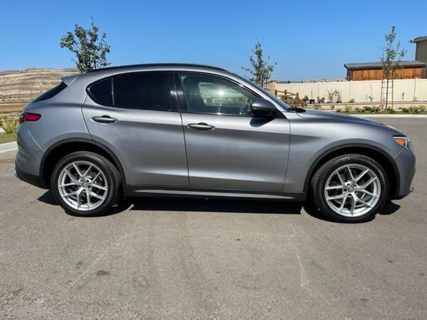 2018 ALFA ROMEO STELVIO TI SPORT AWD VERY CLEAN SALE PRICE