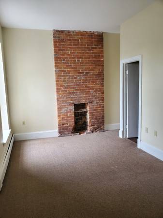 2 Bedroom Apartment in Sackets Harbor!! FRIST MONTH RENT FREE!!