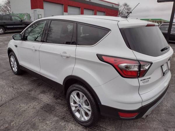 2017 Ford Escape SE AWD rear camera loaded sharp!