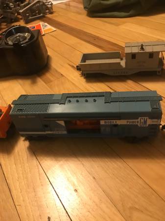 Machinery and LIONEL Train Set, 2379