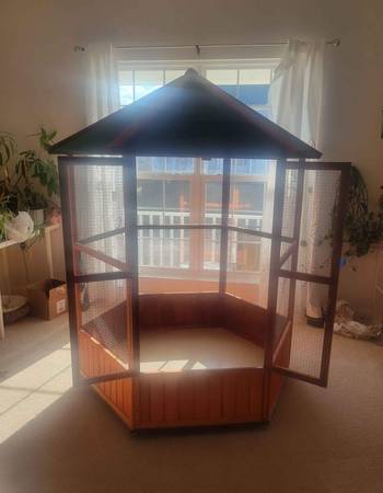 MOVEABLE Wood Bird Aviary Indoor/outdoor