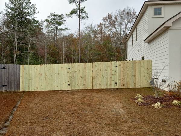 PROFESSIONAL FENCE INSTALLATION!