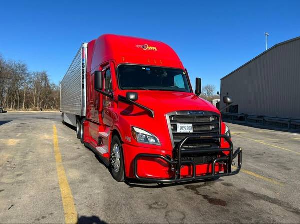 ??Company Driver w/ CDL A + $2,000 SIGN-ON BONUS