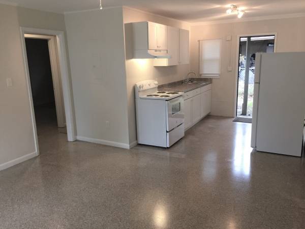 2 Bed Rm: Central Location/ Fresh and Clean Renovation