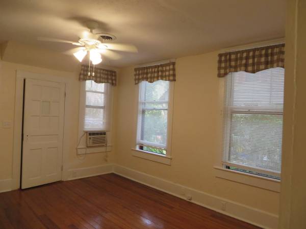 2 bedroom 2 bath Duckpond Neighborhood