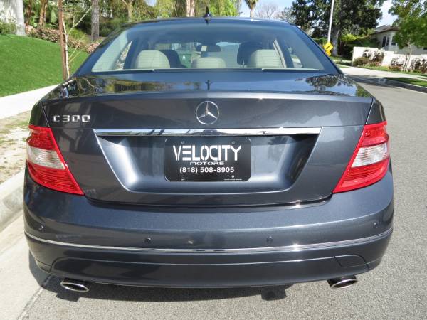 2011 Mercedes Benz C300 ** Only 64K Miles ** Super Clean ** Must See