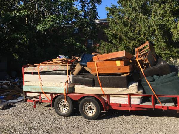 ****HELPING HAND PROPERTY CLEAN OUT ,GARAGE ,JUNK REMOVAL *** ****