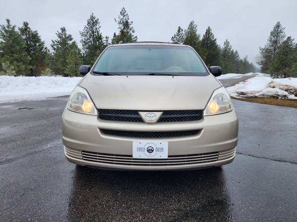 2005 Toyota Sienna AWD Leather and loaded only 160k miles