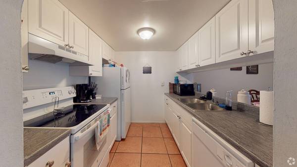 Laundry Facilities, Cable/Satellite, Washer/Dryer Hookup