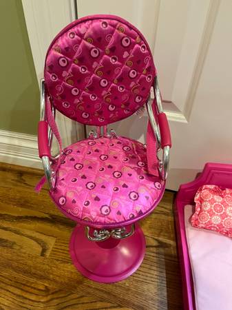 Beauty Parlor Chair and Bed for 18” American Girl Dolls