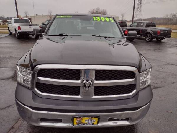 2016 RAM 1500 Tradesman 4×4 Quad Cab 1 owner